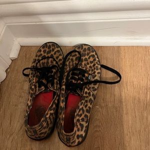 Leopard Vans